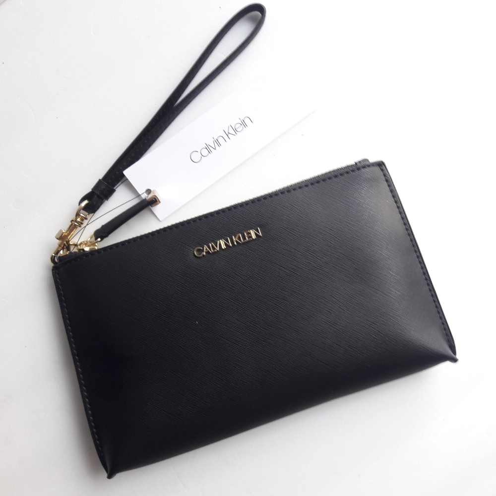 NWT CALVIN KIEIN LOGO WRISTLET CLUTCH POUCH